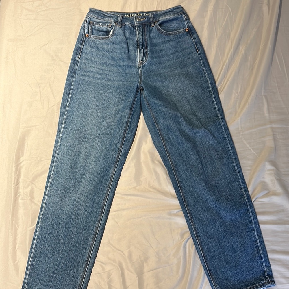 American eagle mom straight jean